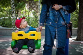 به نگاه مادر سوگند